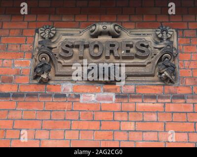 Ancien (maintenant fermée) Co operative storesshop au nouveau Village Modèle de Bolsover (connu localement comme "le modèle") construit 1891-6 pour les mineurs et leurs familles Banque D'Images