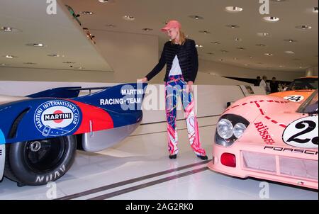 Donna Vekic de Croatie visite le musée Porsche de l'upesed 2019 Porsche Tennis Grand Prix tournoi de tennis WTA Premier Banque D'Images