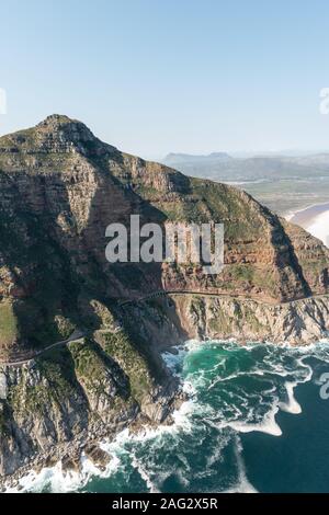 Chapmans Peak Drive (Soth Africa) Vue aérienne tourné depuis un hélicoptère Banque D'Images