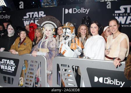 Los Angeles, USA. Dec 16, 2019. 12/16/2019 ambiance "Star Wars : La montée de Skywalker" Premiere tenue au Kodak Theater à Hollywood, CA : Crédit Cronos/Alamy Live News Banque D'Images