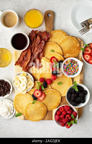 Grand petit déjeuner aux crêpes Banque D'Images