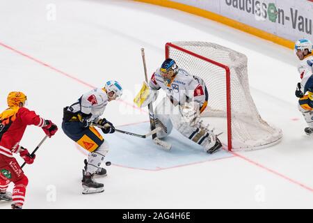 Lausanne, Suisse. 12 juillet, 2019. Jeffrey Dustiin (Meilleur buteur) de Lausanne Hc faire un tournage lors d'un match de la Ligue Suisse Lausanne HC et de l'ALN avec EV Zug. EV Zug gagne 3-0 (Photo par Eric Dubost/Pacific Press) Credit : Pacific Press Agency/Alamy Live News Banque D'Images