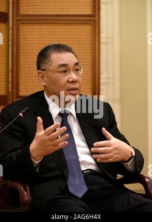 Macao, Chine. 21 Nov, 2019. Chui Sai On, chef de l'exécutif de la Région administrative spéciale de Macao (RAS), prend la parole lors d'un entretien avec Xinhua à Macao, Chine du sud, le 21 novembre 2019. Credit : Xu Liang/Xinhua/Alamy Live News Banque D'Images