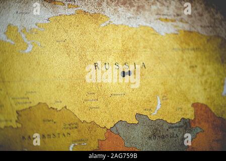 Gros plan sur une épingle noire sur le pays russe la carte Banque D'Images