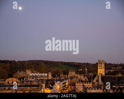 La Tour-de-la-Madeleine, Magdalen College, et la grande rue, la nuit, le paysage de l'Université d'Oxford, Oxford, Oxfordshire, England, UK, FR. Banque D'Images