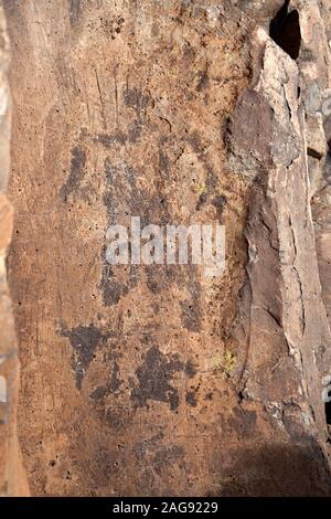 Gran Canaria, les exemples d'art rupestre trouvé sur rock face au sommet de la montagne Montana de Agüimes, el hombre de Guayadeque, l'homme d'Guayadeq Banque D'Images