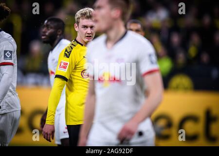 Julian Brandt (Borussia Dortmund). GES/Fußball/1. Bundesliga : Borussia Dortmund - RB Leipzig, 17.12.2019 - 1ère Division Football/soccer : Borussia Dortmund vs RB Leipzig, Dortmund, Dec 17, 2019 - Règlement du LDF à interdire toute utilisation des photographies comme des séquences d'images et/ou quasi-vidéo. Dans le monde d'utilisation | Banque D'Images