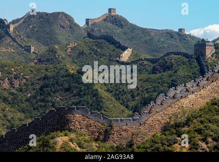 Grande Muraille de Chine, à Jinshanling dans la région montagneuse de Luanping County, Province du Hebei, à 125 km au nord-est de Pékin. Cette section du mur est Banque D'Images