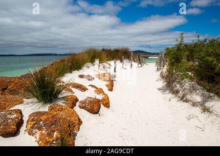 Magnifique photo d'un chemin de plage vers EMU Bay, Albany, Australie occidentale Banque D'Images