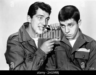 JERRY LEWIS et Dean Martin en sauts (1952), réalisé par NORMAN TAUROG. Credit : PARAMOUNT PICTURES / Album Banque D'Images