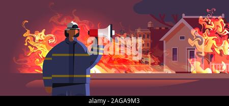 Pompier courageux pompiers haut-parleur holding en uniforme et un casque de pompier de service d'urgence concept d'éteindre le feu extérieur de maison en feu flamme orange portrait background vector illustration Illustration de Vecteur