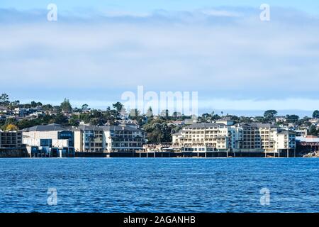 Appartements sur la côte de Monterey Banque D'Images