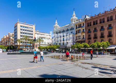 Plaza de Las Tendillas orTendillas Square à Cordoue, Andalousie, Espagne Banque D'Images