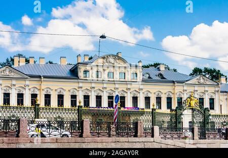 Sheremetev Palace, également connu sous le nom de Maison de la fontaine à la Rivière Fontanka en Saint Petersburg, Russie Banque D'Images