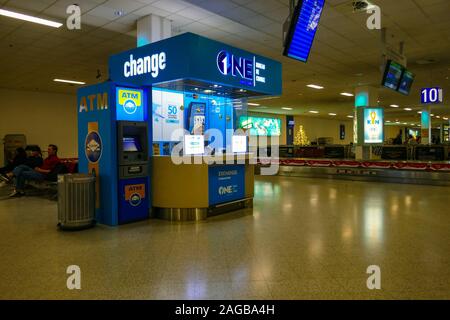 Bureau de change dans l'aéroport d'Athènes, l'Aéroport International d'Athènes Eleftherios Venizelos Banque D'Images