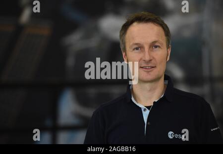 Cologne, Allemagne. Dec 10, 2019. L'astronaute allemand Matthias Maurer pose au Centre européen des astronautes (EAC) sur le site de l'ESA. Crédit : Felix Hörhager/dpa/Alamy Live News Banque D'Images