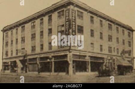 . Jour suédois 1916. lus Fonds pour la protection de ses déposants largerthan toute autre institution bancaire dans la ville de San Diego. Votre compte - sous réserve de l'arrivée est invité # NewIioteII&W lF|PEPR00f I 100 chambres Iff r^^^iviijj-w Prix Spéciaux nouveau bâtiment dans une rue de la l'Exposition et tous les points d'en- Restaurant, salon de coiffure, la consommation de drogue et d'CurioStore situé dans établissement, y&gt ;* -t situé à touristhotel en San Piego* bloc entier sur FStreet NewPost, en face, San Diego, Californie,soixante-quinze cents (1,00 $, et 1,25 $ par jour baignoire Privilège. 1,50 $ par jour andToi avec salle de bain Banque D'Images