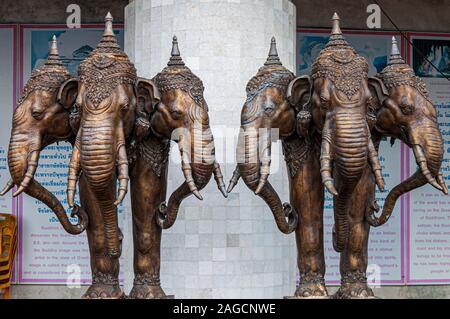 Gros plan sur des statues historiques célèbres appelées Big Buddha In Île de Phuket en Thaïlande Banque D'Images