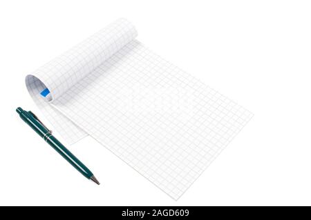 Le bloc-notes et stylo à bille isolé sur fond blanc. Banque D'Images