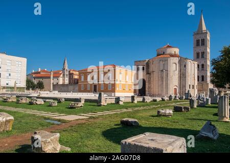 L''Église Saint-donat St et Forum romain, Zadar, Croatie Banque D'Images