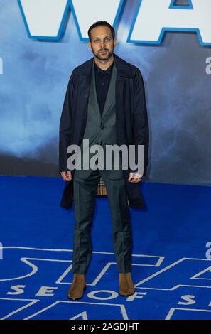 Londres, Royaume-Uni. Dec 18, 2019. Londres, ANGLETERRE - 18 DÉCEMBRE : Dynamo assiste à la première européenne de 'Star Wars : La montée de Skywalker' au Cineworld Leicester Square, le 18 décembre 2019 à Londres, en Angleterre. Crédit : Gary Mitchell, GMP Media/Alamy Live News Banque D'Images