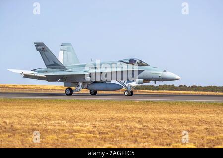 Royal Australian Air Force F/A-18 Hornet est un siège double de chasse multi-rôle Banque D'Images