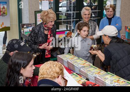 Calabasas, CALIFORNIE - 7 DÉCEMBRE 2019: "The Wondrously Magical Adventures of Penelope and Rosco" signature de réservation à Barnes and Noble. Banque D'Images