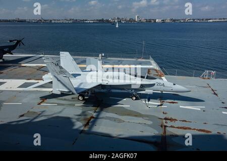 Charleston, South Carolina, United States, Novemner 2019, F18 Hornet sur le pont de l'USS Yorktown Banque D'Images