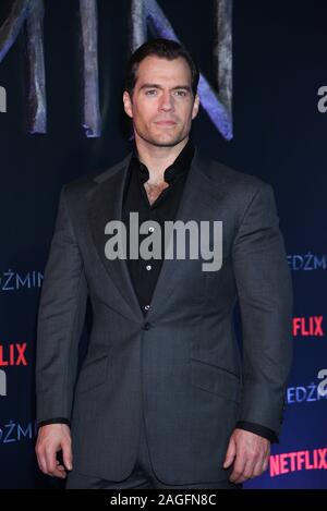 Varsovie, PL. Au 18 décembre, 2019. Henry Cavill assiste à la première de la série polonaise Netflix sur Andrzej Sapkowski's fantasy saga livre Sluzewiecki à Tor, Varsovie, PL. Dec 18, 2019. Credit : Nicky/Alamy Live News Banque D'Images