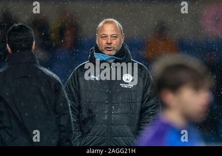 Oxford, UK. Dec 18, 2019. Man City coach Rodolfo Borrell durant la Coupe du match entre Carabao QF Oxford United et Manchester City à l'Kassam Stadium, Oxford, Angleterre le 18 décembre 2019. Photo par Andy Rowland. Credit : premier Media Images/Alamy Live News Banque D'Images