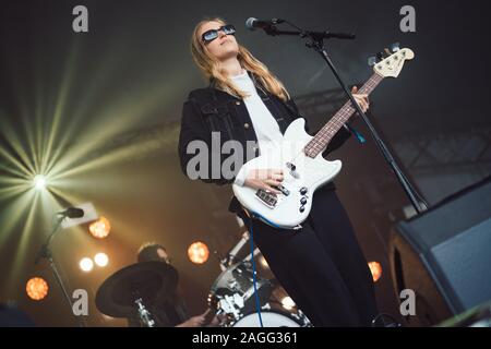 Martofte, au Danemark. 01st, 2019 juin. La chanteuse australienne, musicien et auteur-compositeur Hatchie effectue un concert live au cours de la Danish Music Festival Festival 2019 Heartland. (Photo crédit : Gonzales Photo - Mathias Kristensen). Banque D'Images