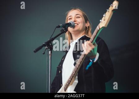 Martofte, au Danemark. 01st, 2019 juin. La chanteuse australienne, musicien et auteur-compositeur Hatchie effectue un concert live au cours de la Danish Music Festival Festival 2019 Heartland. (Photo crédit : Gonzales Photo - Mathias Kristensen). Banque D'Images