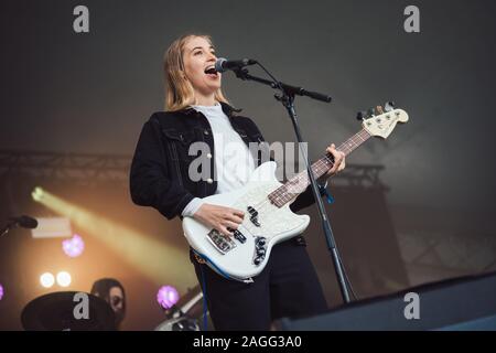 Martofte, au Danemark. 01st, 2019 juin. La chanteuse australienne, musicien et auteur-compositeur Hatchie effectue un concert live au cours de la Danish Music Festival Festival 2019 Heartland. (Photo crédit : Gonzales Photo - Mathias Kristensen). Banque D'Images