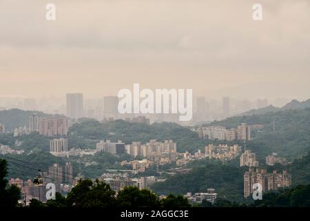 Plus de smog cityscape, Maokong, Taipei, Taiwan Banque D'Images