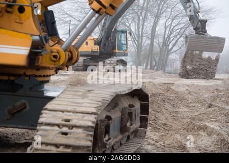 Lubmin, Allemagne. Dec 19, 2019. Sur la plage de Lubmin une nouvelle tempête dune protection est érigée. Les travaux de construction devraient être achevés en octobre 2020. Le gouvernement fédéral et l'état de Mecklembourg-Poméranie occidentale a payé les coûts de 2,6 millions d'euros. Credit : Stefan Sauer/dpa-Zentralbild/ZB/dpa/Alamy Live News Banque D'Images