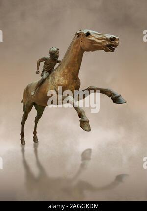 Artrmision "Jockey d' un statue en bronze d'un garçon à cheval. Musée National Archéologique d'Athènes. Circa 140 BC. Cat No X 15177 Retri Banque D'Images