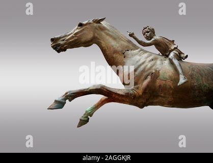 Artrmision "Jockey d' un statue en bronze d'un garçon à cheval. Musée National Archéologique d'Athènes. Circa 140 BC. Cat No X 15177. Encore une fois Banque D'Images