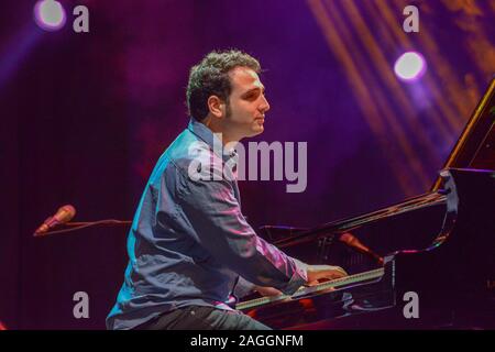 Lugano, Suisse - 8 juin 2016 - Pianiste Omri Mor de Avishai Cohen Trio Jazz estival à Lugano le Suisse Banque D'Images