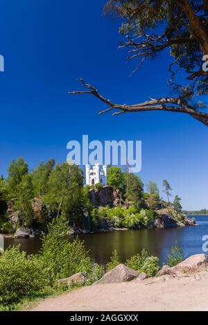 Château Blanc sur la roche en Monrepo park à Vyborg, Russie Banque D'Images