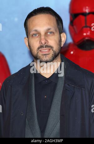 Londres, Royaume-Uni. Dec 18, 2019. Londres, Royaume-Uni - 18 décembre 2019 : Dynamo assiste à la 'Star Wars : La montée de Skywalker' Première européenne au Cineworld Leicester Square à Londres. Credit : SOPA/Alamy Images Limited Live News Banque D'Images