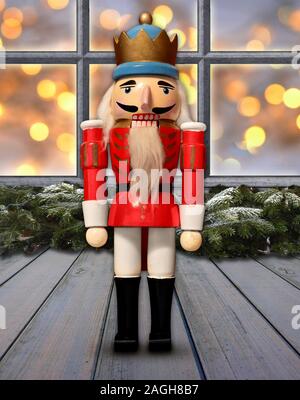 Casse-noisette soldat allemand figure Fenêtre de décoration de Noël Banque D'Images