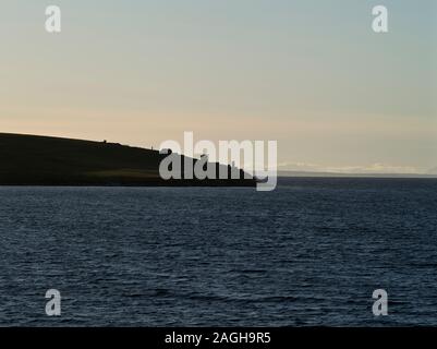 dh batterie de la Seconde Guerre mondiale HOXA TÊTE ORKNEY SCOTLAND Silhouette gunnery emplacements ww2 Banque D'Images