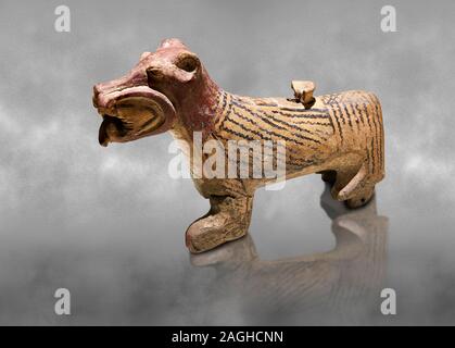 Terre cuite en forme de lion Hittite navire rituel - 16ème siècle BC - Hattusa ( Bogazkoy ) - Musée des civilisations anatoliennes, Ankara, Turquie . Contre g Banque D'Images