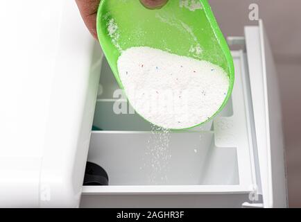 Poudre à laver et lave-linge Banque D'Images