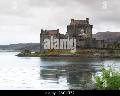 Le château d'Eilean Donan -petite île à marée sur le Loch Duich Banque D'Images