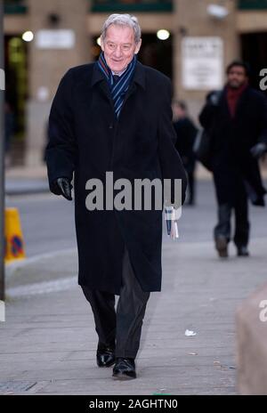 Portsmouth Président Milan Mandoric avec sa fille Yasmina laissant Southwark Crown court après avoir été déclaré "non coupable" aux côtés de Harry Redknapp évasion fiscale à l'Inland Revenue. Banque D'Images