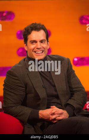 Henry Cavill pendant le tournage pour le Graham Norton Show à BBC Television Centre 6 Studioworks, Wood Lane, Londres, pour être diffusé sur BBC One le vendredi soir. Photo date : Jeudi 19 Décembre, 2019. Crédit photo doit se lire : PA au nom de tant d'images satellite Banque D'Images