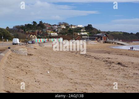 Station de sauvetage de la RNLI Exmouth le long de la mer sur une journée l'hiver. Devon, Royaume-Uni. Banque D'Images
