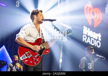 Décembre 18, 2019, Chicago, Illinois, États-Unis : NIALL HORAN effectue sur scène, au cours de KISS FM 103.5's Jingle Ball 2019 au Allstate Arena à Rosemont, Illinois (Image Crédit : © Daniel DeSlover/Zuma sur le fil) Banque D'Images