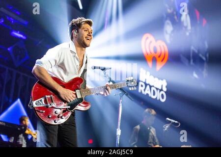 Décembre 18, 2019, Chicago, Illinois, États-Unis : NIALL HORAN effectue sur scène, au cours de KISS FM 103.5's Jingle Ball 2019 au Allstate Arena à Rosemont, Illinois (Image Crédit : © Daniel DeSlover/Zuma sur le fil) Banque D'Images